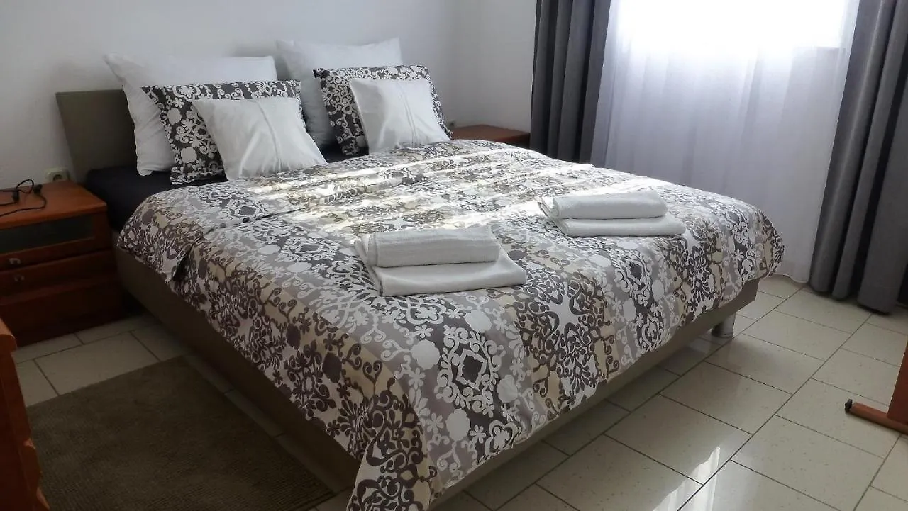 Apartment In Malinska/Insel Krk 35462 말린스카