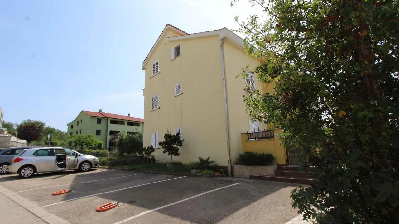 Apartment In Malinska/Insel Krk 35462 말린스카