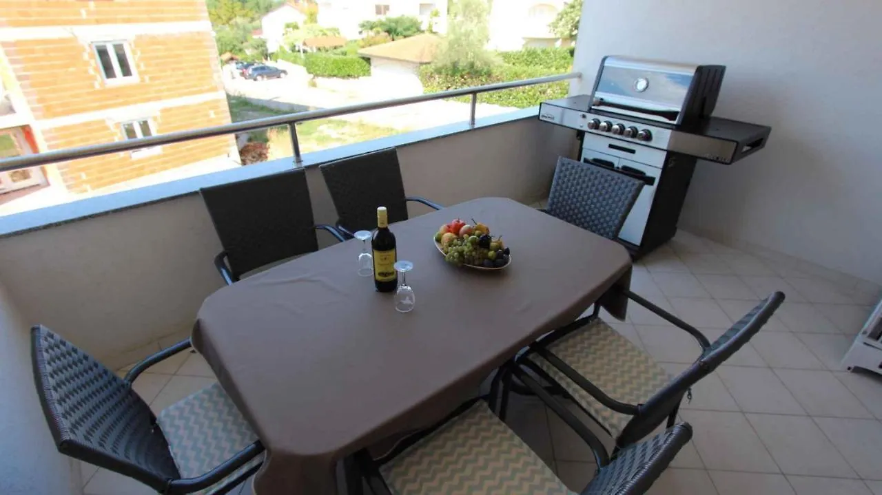 Apartment In Malinska/Insel Krk 35462